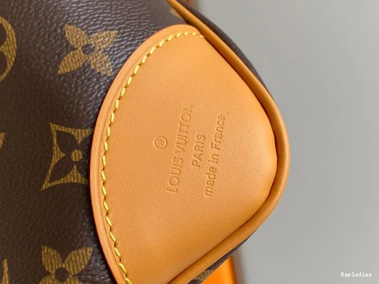 Cheap LOUIS VUITTON ODEON 0823